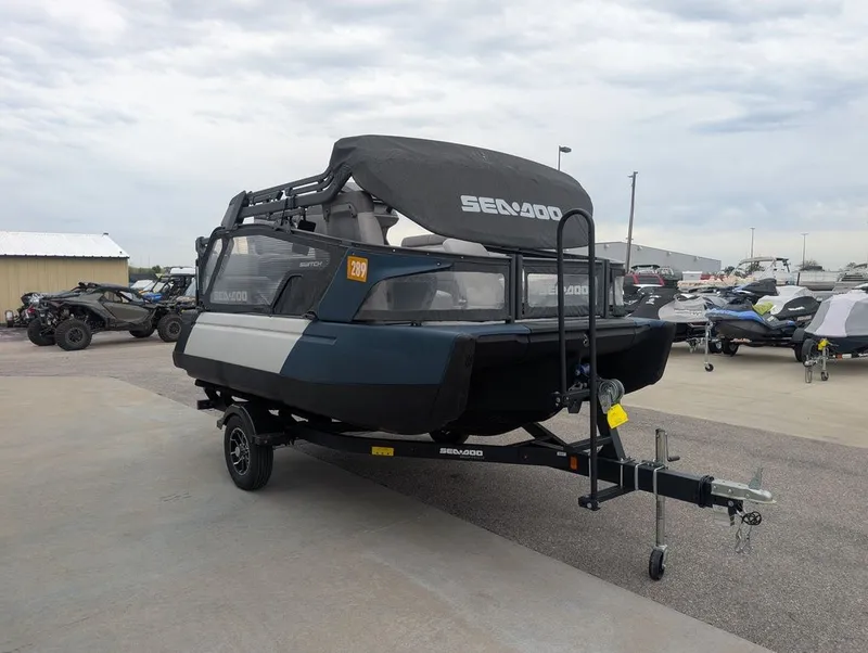 Slide: The Image of Sea-Doo Switch® Sport Compact - 170 hp 2024 - 2