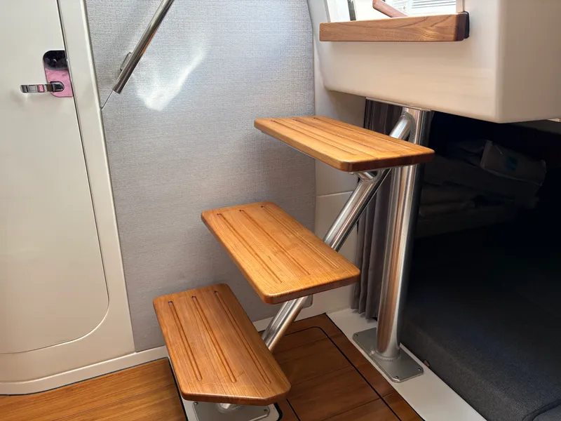 Slide: The Image of Boston Whaler 365 Conquest 2025 - 23