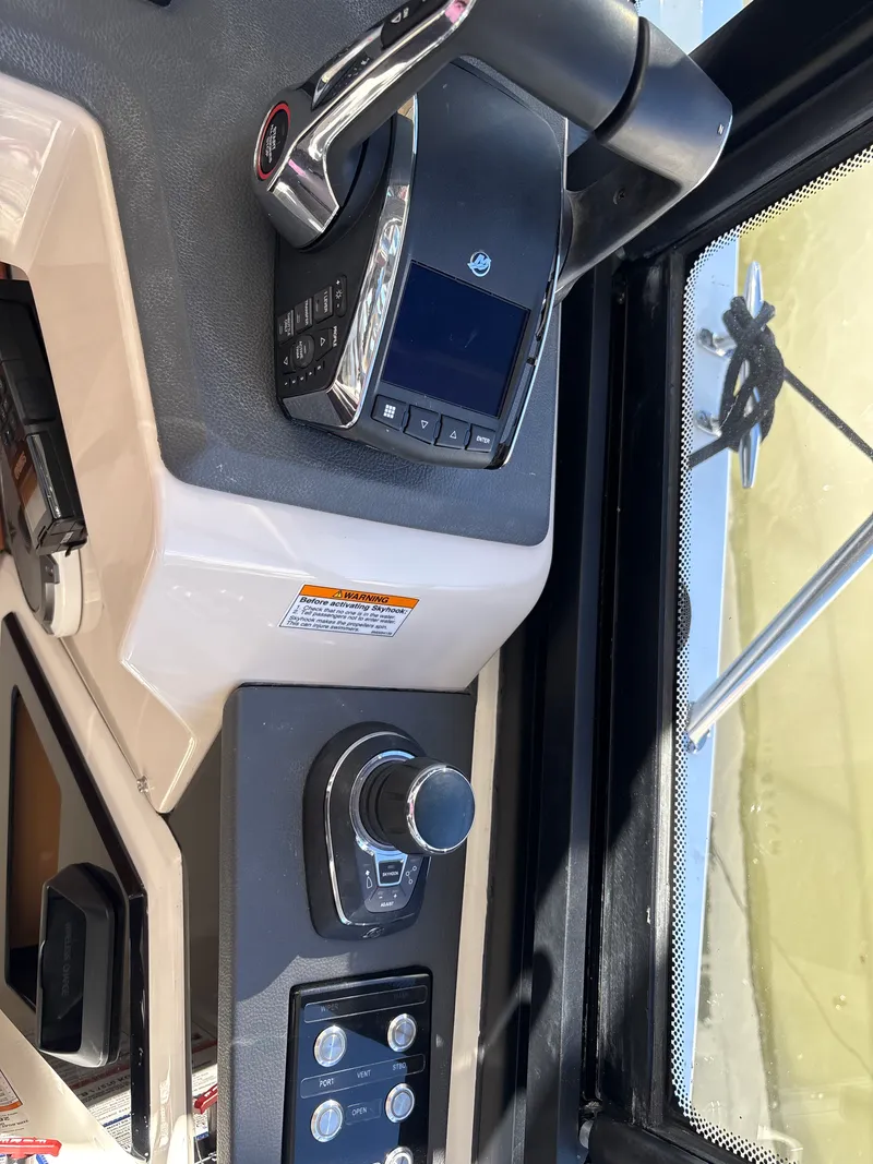 Slide: The Image of Boston Whaler 365 Conquest 2025 - 39