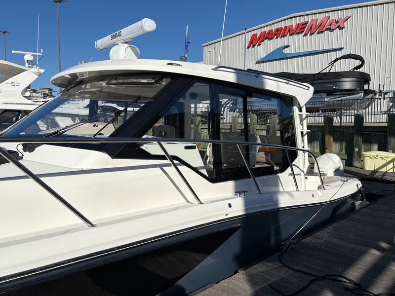 Slide: The Image of Boston Whaler 365 Conquest 2025 - 4