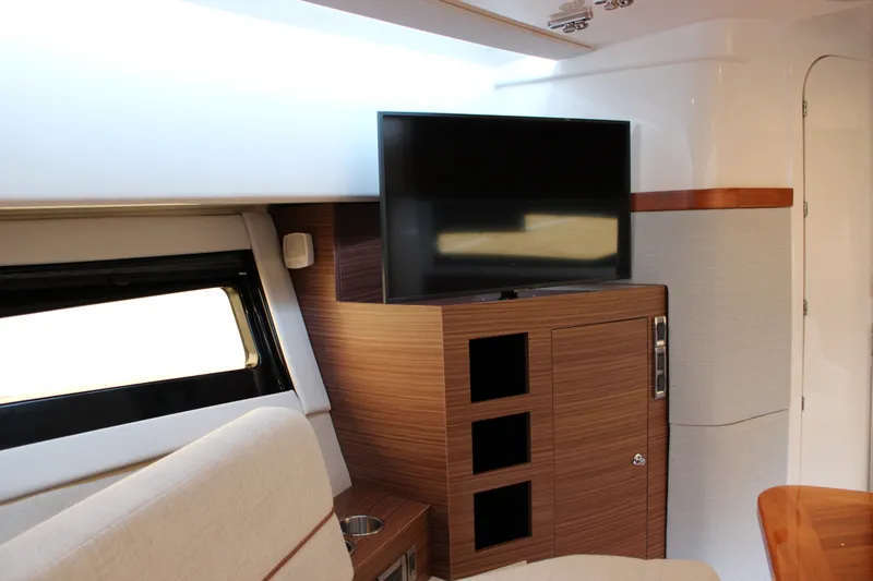 Slide: The Image of Boston Whaler 365 Conquest 2025 - 74