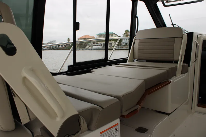 Slide: The Image of Boston Whaler 365 Conquest 2025 - 79