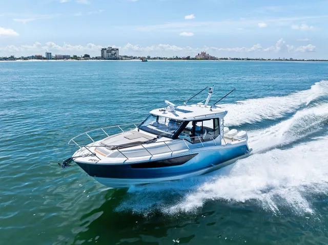 Slide: The Image of Boston Whaler 365 Conquest 2025 - 93