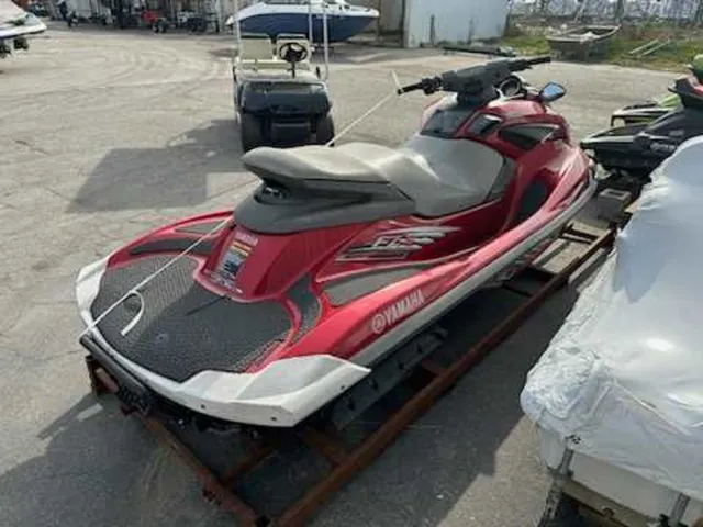 Slide: The Image of Yamaha FZS 2009 - 2