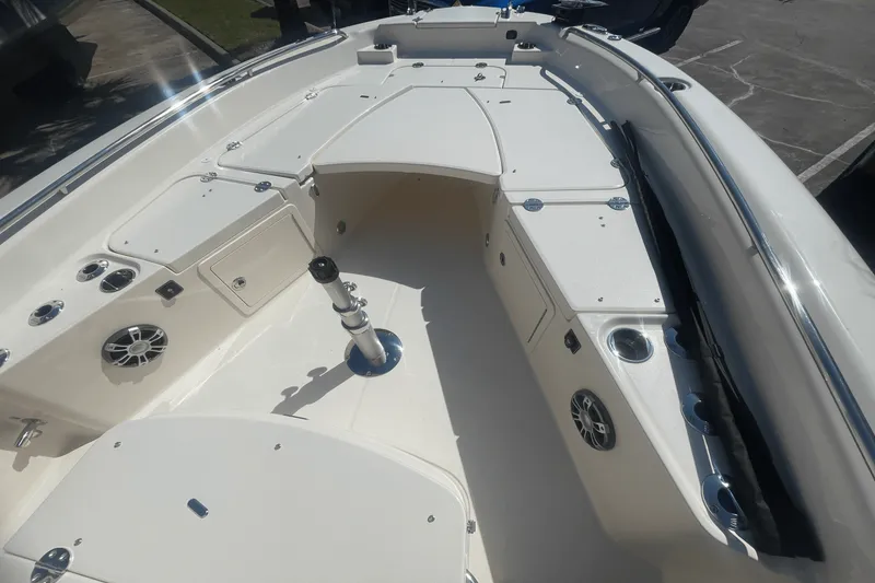 Slide: The Image of Grady-White 251 CE 2025 - 12