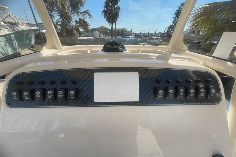 Slide: The Image of Grady-White 251 CE 2025 - 17