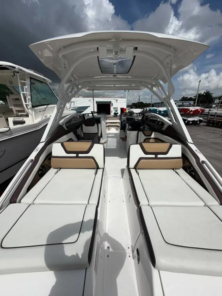 Slide: The Image of Yamaha 275SDX 2023 - 12