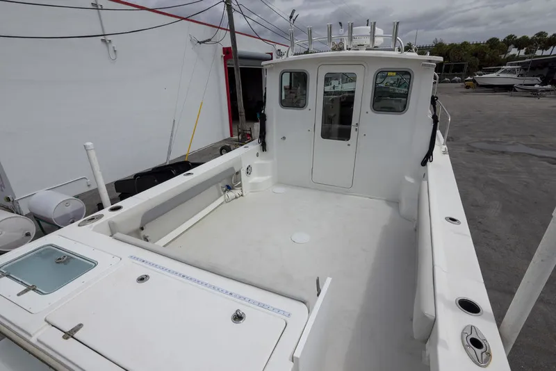 Slide: The Image of Parker Marine 2520 XLD 2022 - 14