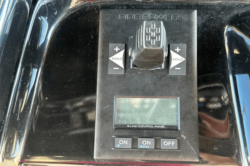 Slide: The Image of Scout 425 LXF 2025 - 14