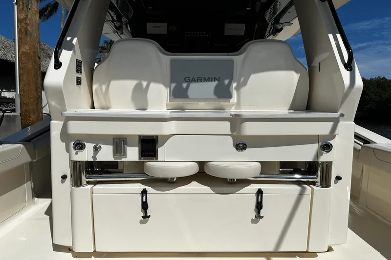 Slide: The Image of Scout 425 LXF 2025 - 20