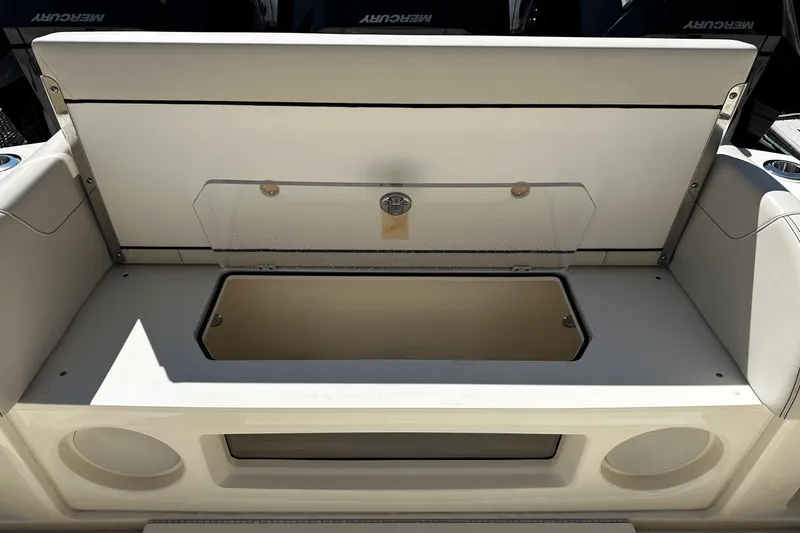 Slide: The Image of Scout 425 LXF 2025 - 25