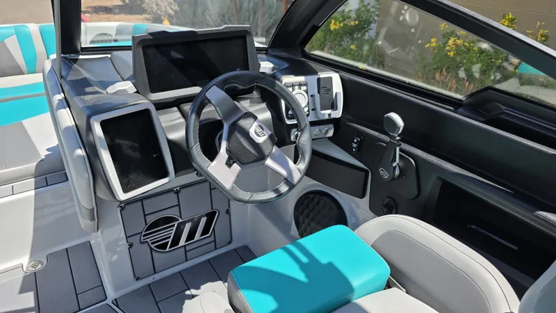 Slide: The Image of Malibu 23 MXZ 2022 - 5