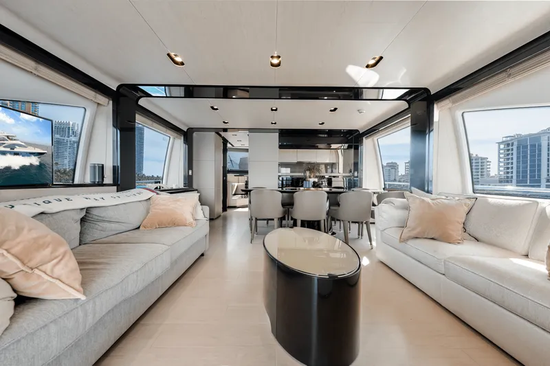 Slide: The Image of Azimut 80 FLYBRIDGE 2017 - 11