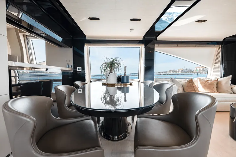 Slide: The Image of Azimut 80 FLYBRIDGE 2017 - 17