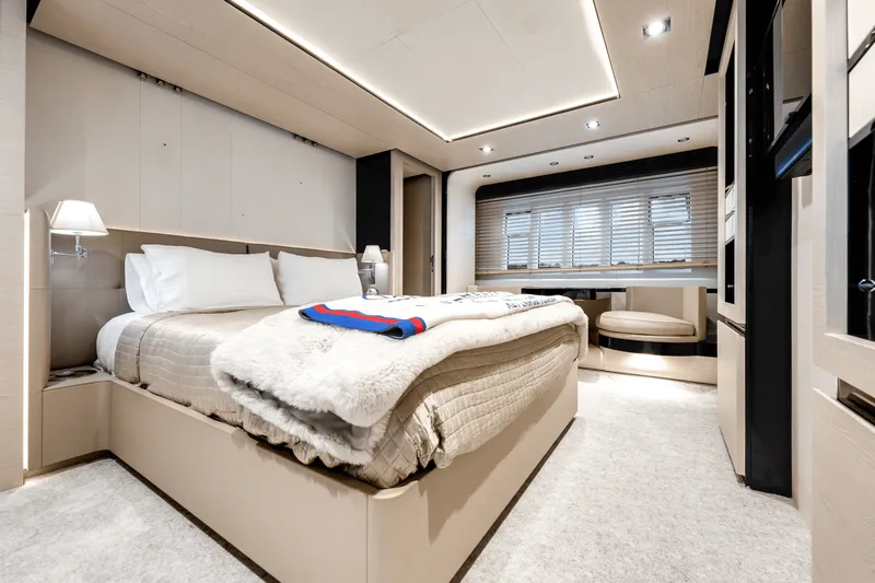 Slide: The Image of Azimut 80 FLYBRIDGE 2017 - 28