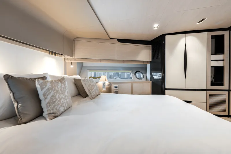 Slide: The Image of Azimut 80 FLYBRIDGE 2017 - 39