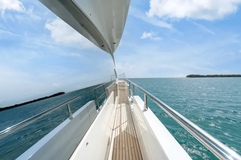 Slide: The Image of Azimut 80 FLYBRIDGE 2017 - 62