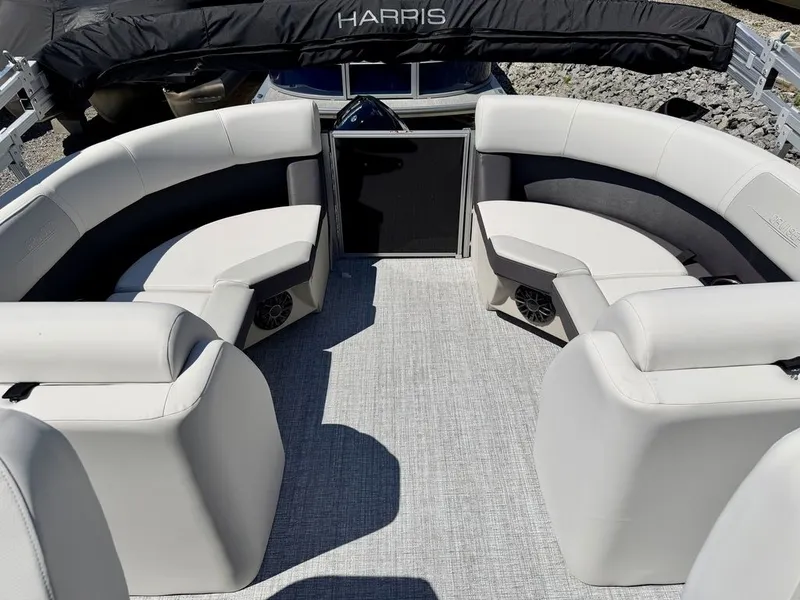 Slide: The Image of Harris Cruiser 210 CWDH 2026 - 19