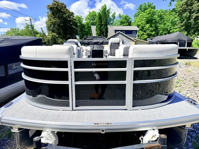 Slide: The Image of Harris Cruiser 210 CWDH 2026 - 5