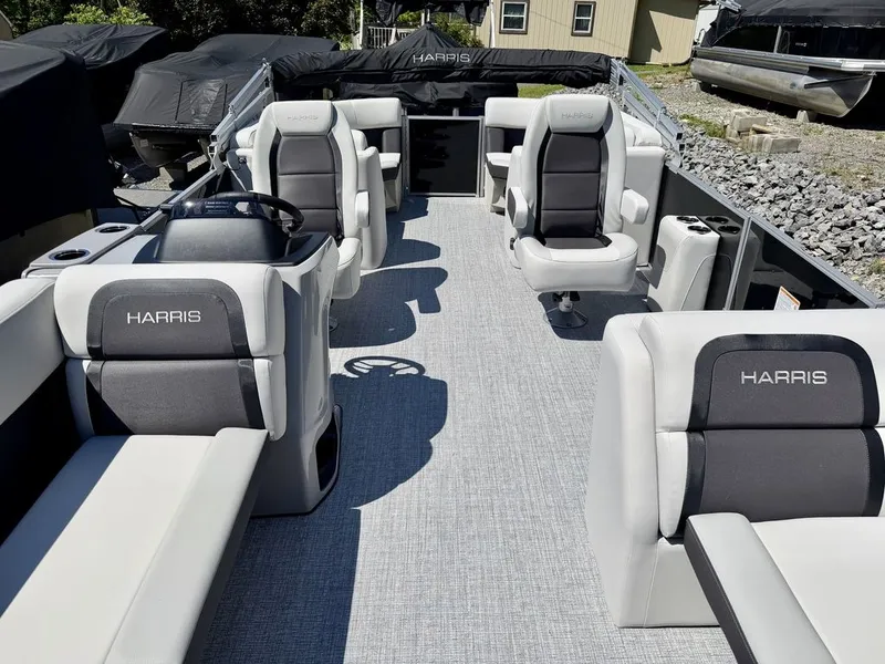 Slide: The Image of Harris Cruiser 210 CWDH 2026 - 34
