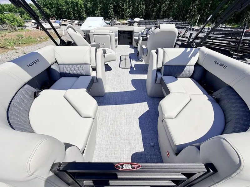 Slide: The Image of Harris Cruiser 210 CWDH 2026 - 21