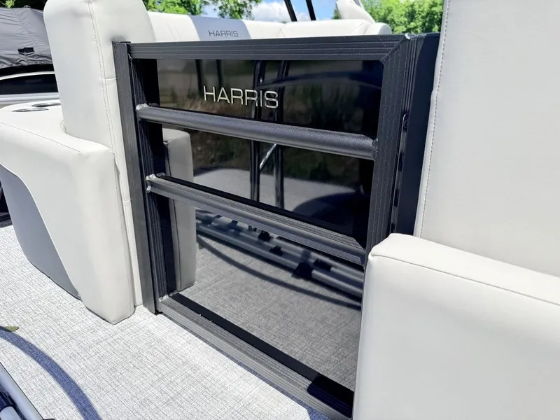 Slide: The Image of Harris Cruiser 210 CWDH 2026 - 17