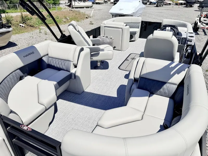 Slide: The Image of Harris Cruiser 210 CWDH 2026 - 19