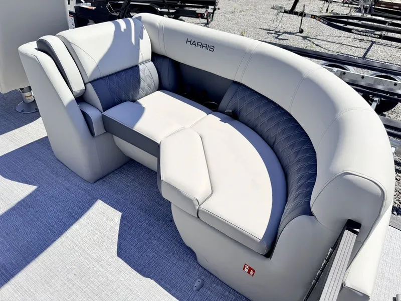Slide: The Image of Harris Cruiser 210 CWDH 2026 - 15
