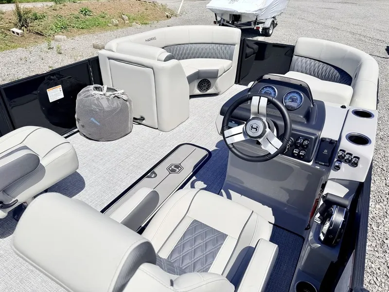 Slide: The Image of Harris Cruiser 210 CWDH 2026 - 33