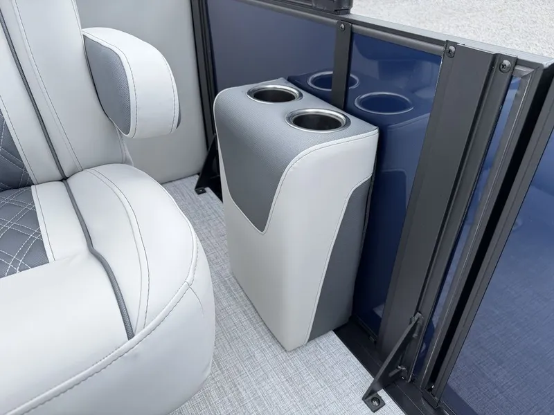 Slide: The Image of Harris Cruiser 210 CWDH 2026 - 24