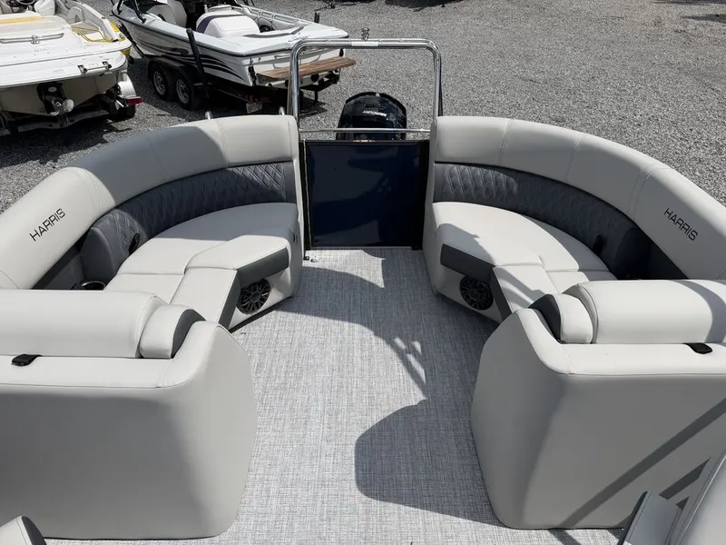 Slide: The Image of Harris Cruiser 210 CWDH 2026 - 35