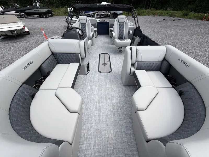 Slide: The Image of Harris Cruiser 210 CWDH 2026 - 41