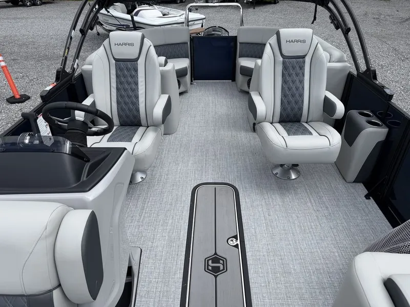 Slide: The Image of Harris Cruiser 210 CWDH 2026 - 21