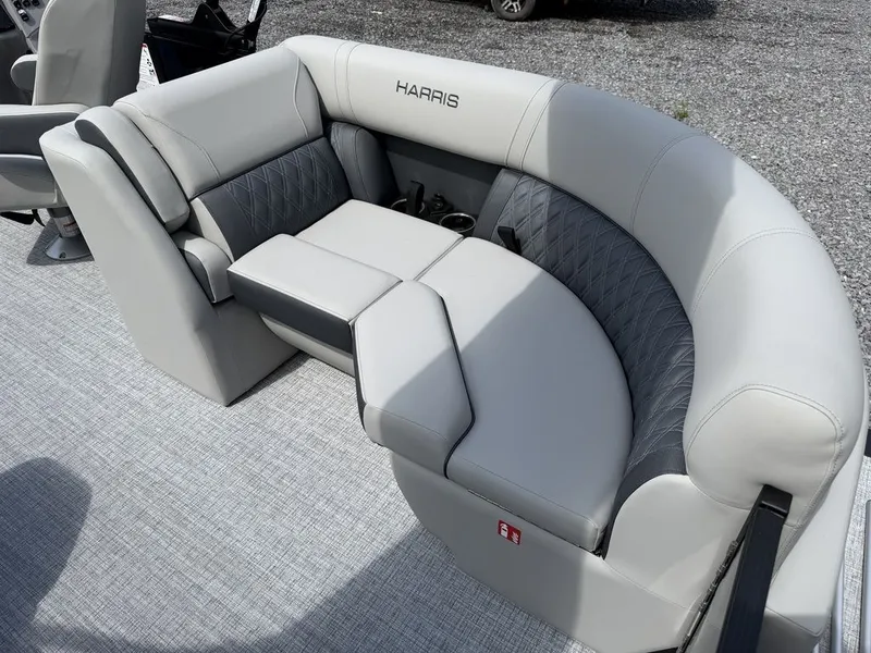 Slide: The Image of Harris Cruiser 210 CWDH 2026 - 32