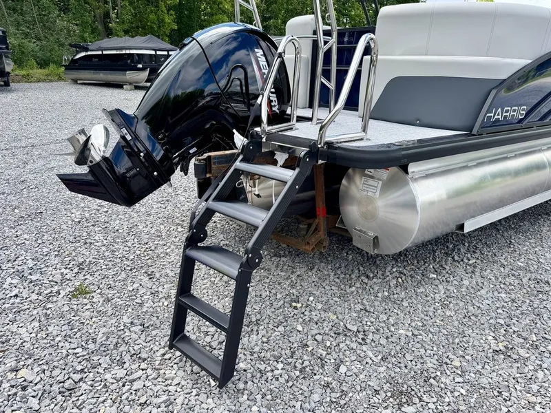 Slide: The Image of Harris Cruiser 210 CWDH 2026 - 8