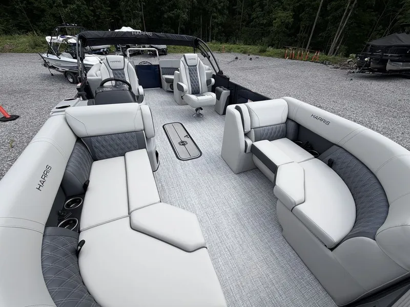 Slide: The Image of Harris Cruiser 210 CWDH 2026 - 42