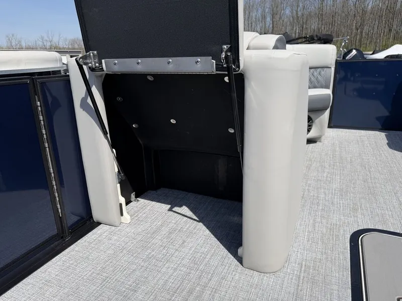 Slide: The Image of Harris Cruiser 230 CWDH 2026 - 43