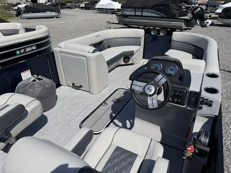 Slide: The Image of Harris Cruiser 230 CWDH 2026 - 32