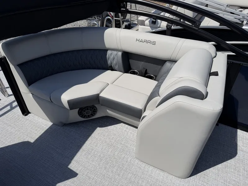Slide: The Image of Harris Cruiser 230 CWDH 2026 - 33
