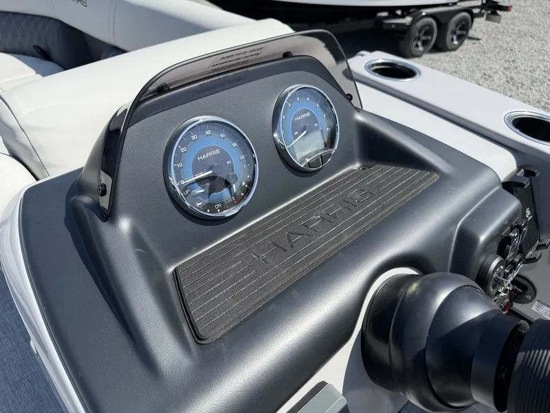 Slide: The Image of Harris Cruiser 230 CWDH 2026 - 28