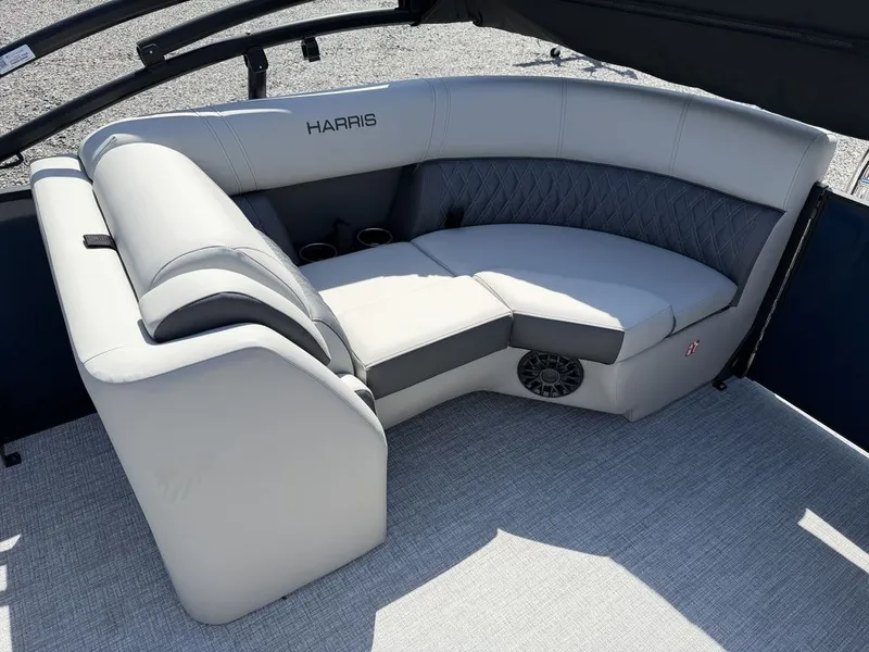 Slide: The Image of Harris Cruiser 230 CWDH 2026 - 35