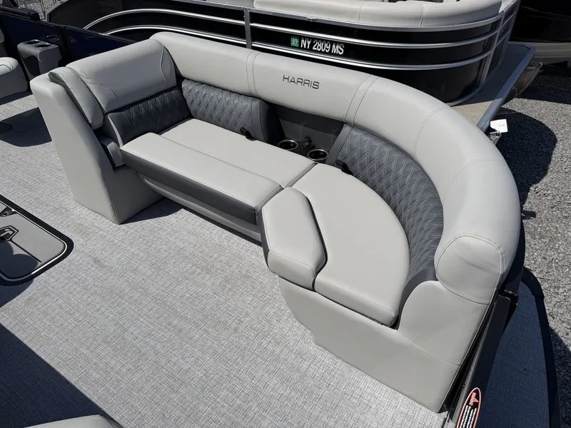 Slide: The Image of Harris Cruiser 230 CWDH 2026 - 13