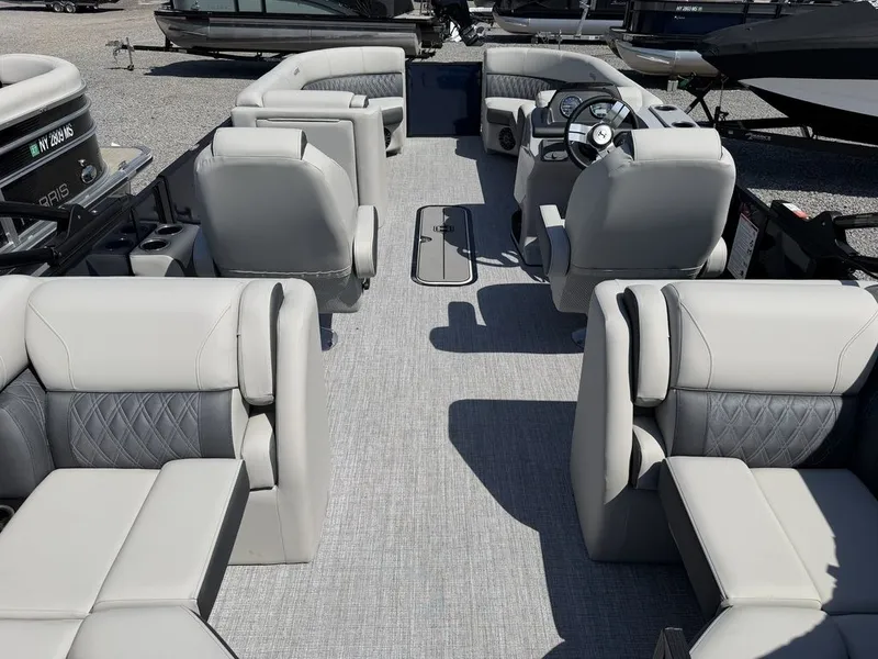 Slide: The Image of Harris Cruiser 230 CWDH 2026 - 21