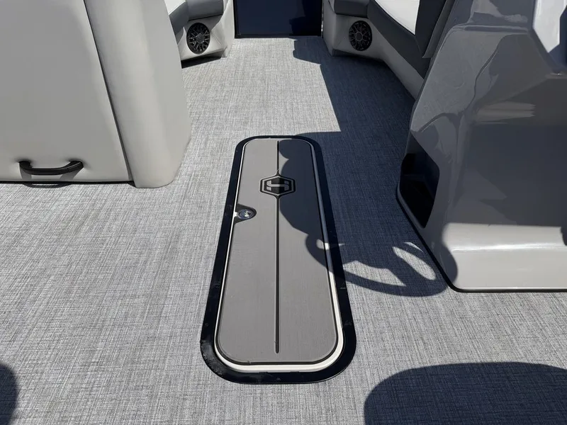 Slide: The Image of Harris Cruiser 230 CWDH 2026 - 16