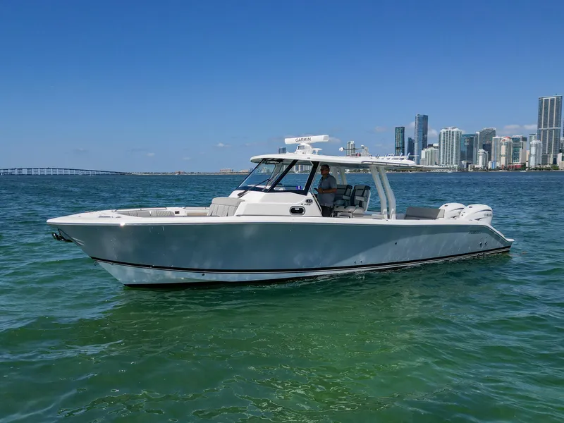 Slide: The Image of Pursuit S 358 Sport 2023 - 2