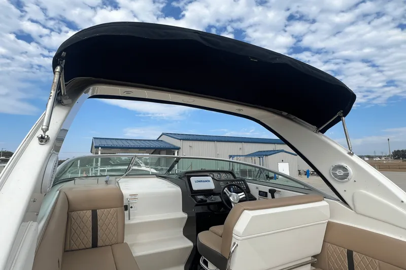 Slide: The Image of Sea Ray 260 SUNDANCER 2017 - 21