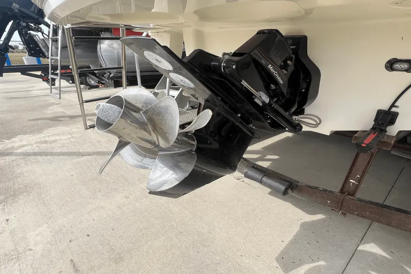 Slide: The Image of Sea Ray 260 SUNDANCER 2017 - 22