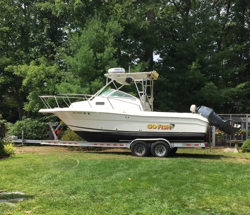 Slide: The Image of Robalo R-235 Walk Around 2003 - 3