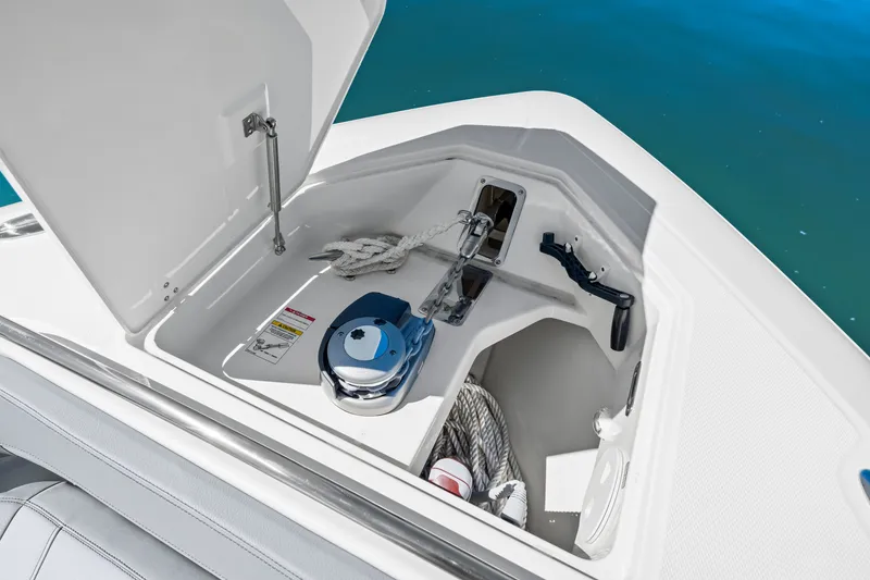 Slide: The Image of Boston Whaler 420 Outrage 2025 - 62