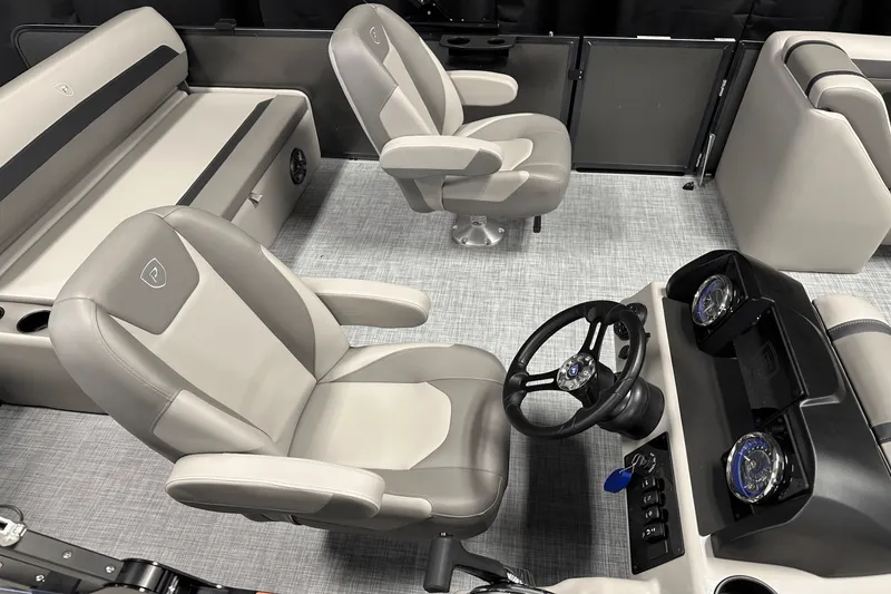 Slide: The Image of Premier 200 Sunscape 2025 - 13